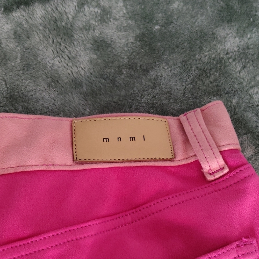 MNML Pink and Black Apparel - Picture 6 of 8